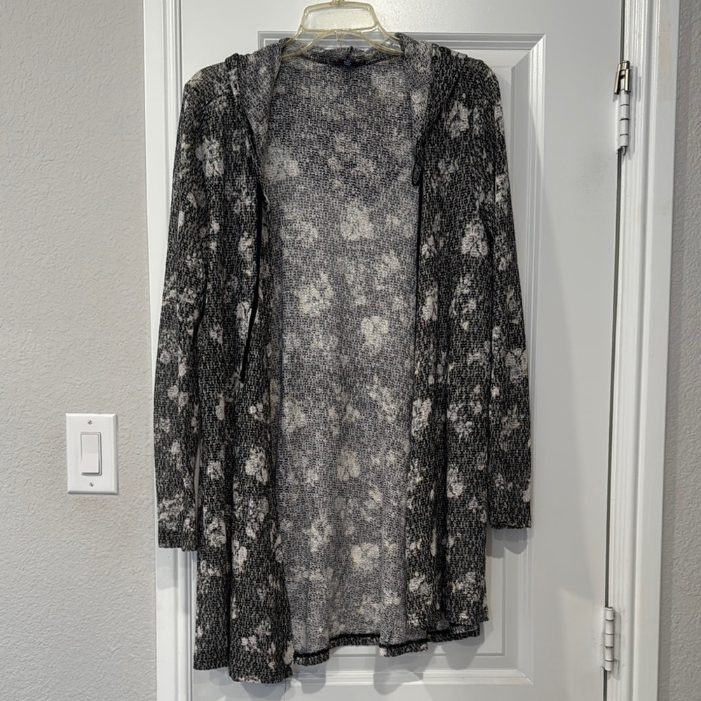 Women's Black and Gray Hooded Sweater